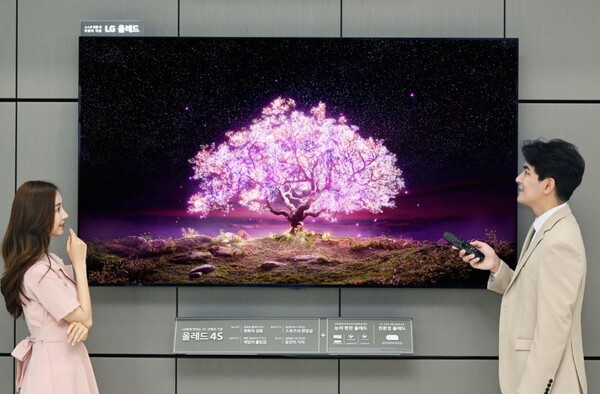 LG전자 83형 올레드 TV./사진=LG전자