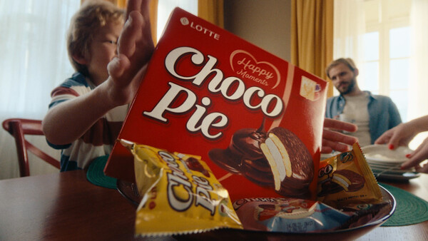 러시아 모스크바 지역 등에서 방영하고 있는 초코파이 TV광고 캡처./롯데제과