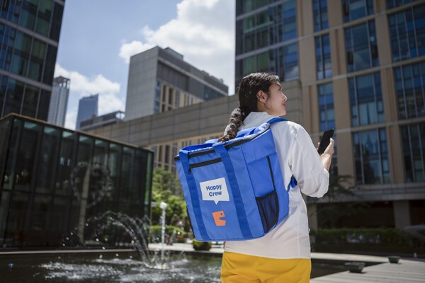 4일 SPC그룹 섹타나인이 도보 배달서비스 중개 플랫폼 ‘해피크루’를 론칭했다./사진=SPC그룹