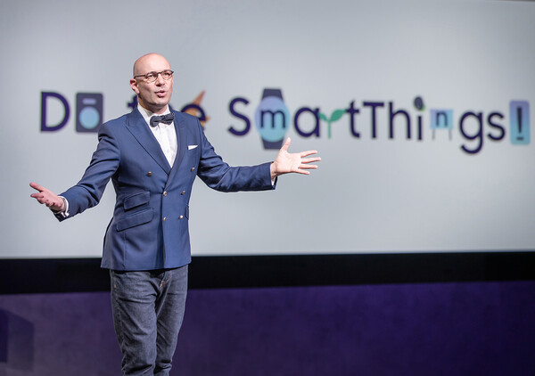 벤자민 브라운 삼성전자 유럽총괄 최고마케팅책임자(상무)가 독일 베를린 '메세 베를린'에서 열리는 유럽 최대 가전전시회 'IFA 2022'를 하루 앞둔 1일 개최된 삼성 프레스 컨퍼런스에서 오프닝 연설을 하고 있다./사진=삼성전자