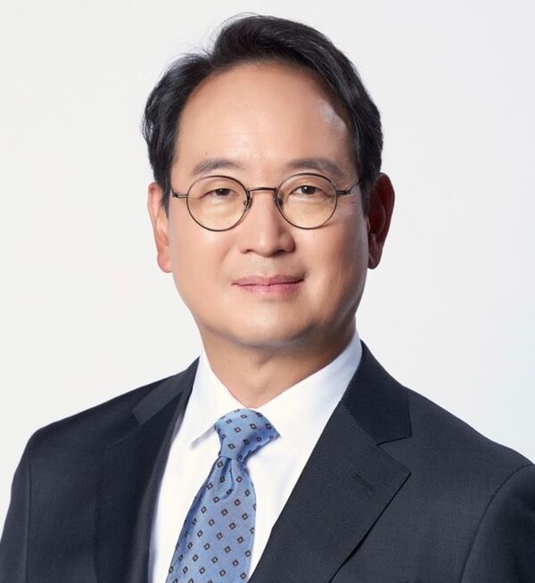 스캇성철박 대표이사 부회장.