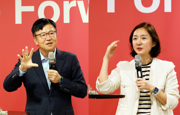 22일 서울 중구 11번가 서울스퀘어 사옥에서 진행된 타운홀 미팅에서 하형일 사장(왼쪽)과 안정은 사장이 내년 ‘11번가 2.0’의 본격적 실행 전략에 대해 설명하고 있다./사진=11번가