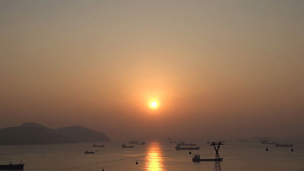 SK이노베이션이 부산엑스포 유치 기원의 마음을 담아 부산에서 생중계한 계묘년 첫 일출 장관./사진=SK이노베이션