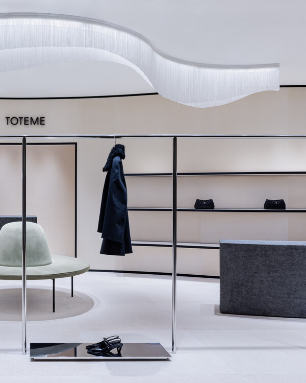 한섬 토템 현대백화점 압구정본점 매장 모습./사진=현대백화점그룹