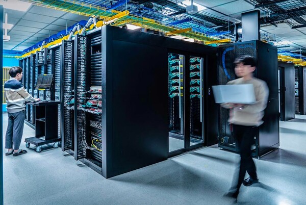 SKT의 슈퍼컴퓨터 ‘타이탄’ 이미지./SKT