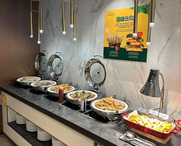 인천공항 스카이허브라운지에서 운영되는 식물성 지구식단 활용 메뉴 / 사진=풀무원