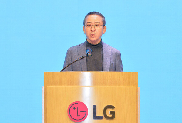 LG에너지솔루션 제3기 정기 주주총회에서 권영수 부회장이 인사말을 하고 있다./사진=LG에너지솔루션