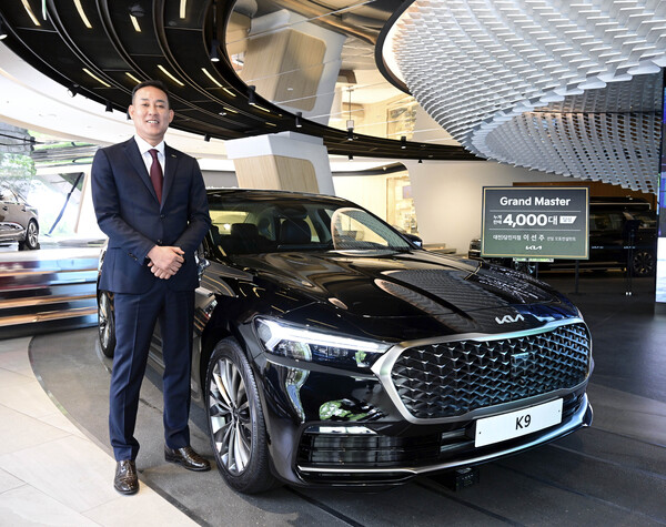 누계 판매 4000대를 기록해 27번째 '그랜드 마스터'에 오른 이선주 대전 당진지점 선임 오토컨설턴트./현대차·기아
