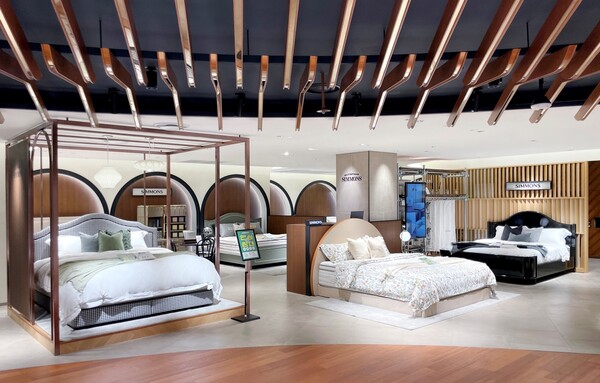 서울 소공동 롯데백화점 본점 8층에 리뉴얼 확장 오픈한 '시몬스 롯데백화점 본점' 모습./사진=시몬스침대