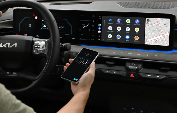 안드로이드 오토가 차량과 무선으로 연결된 모습./사진=현대자동차