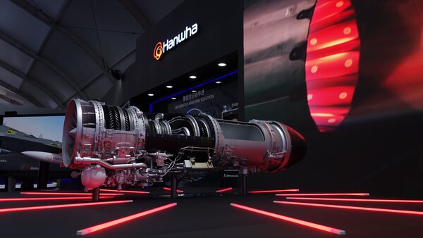  한화에어로스페이스가 ADEX 2023에서  공개한 KF21 심장인 F414 엔진./한화에어로