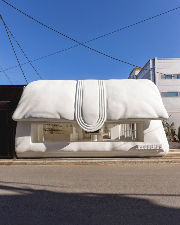 자크위스가 이달 20일부터 29일까지 성수동 오우드 성수 1호점에서 아시아 최초로 선보이는 '르 카페 플뢰르 부티크' 전경이다. /삼성물산 패션 