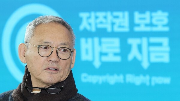 유인촌 문화체육관광부 장관이 2023년 12월 27일 오전 서울 서대문구 모두예술극장에서 열린 '저작권 강국 실현 4대 전략' 브리핑에 참석하고 있다. /연합