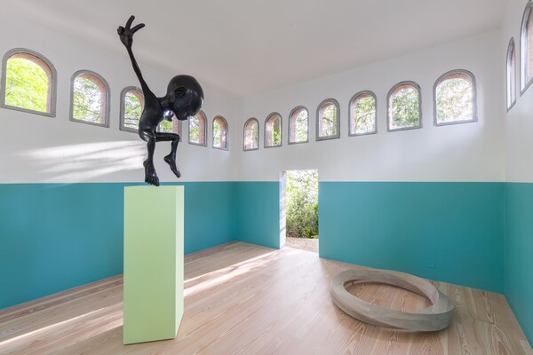 현대자동차가 20일부터 11월 24일(현지시간)까지 이탈리아 베니스 자르디니 공원에서 개최되는 ‘제60회 베니스 비엔날레 국제 미술전’의 한국관 공식 후원사로 참여한다. 제60회 베니스 비엔날레 한국관 ‘구정아-오도라마 시티’ 2024 전시 전경./사진=필라 코리아스 런던, PKM 갤러리 서울, Photo Mark Blower