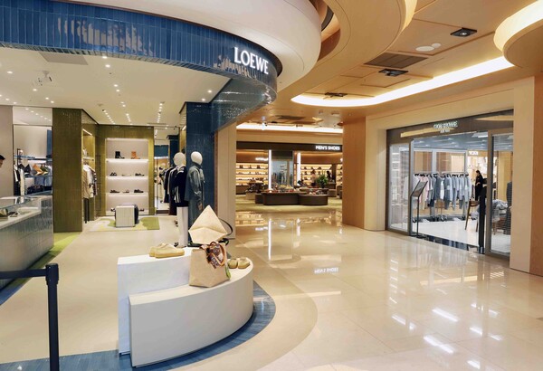 신세계백화점 강남점 신관 6층 남성 명품관./신세계