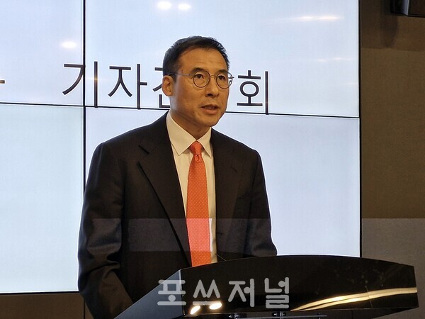 조현문 효성 전 부사장이 2024년 7월 5일 서울 강남구 코엑스몰 스파크플러스에서 기자간담회를 열고 부친이 남긴 상속 재산과 관련해 입장을 밝히고 있다./사진=서영길 기자
