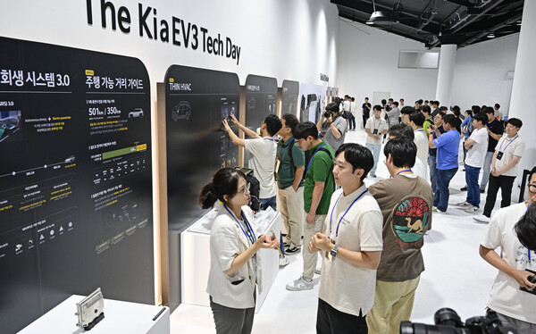 더 기아 EV3 테크 데이 행사장 내부 모습./사진=기아