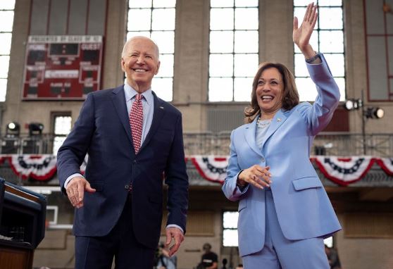 조 바이든 미국 대통령(왼쪽)과  카말라 해리스 부통령,/로이터연합