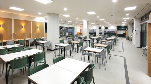 풀무원푸드앤컬처가 운영하는 공주휴게소(당진방향) 푸드코트 전경/2024.9.29 풀무원