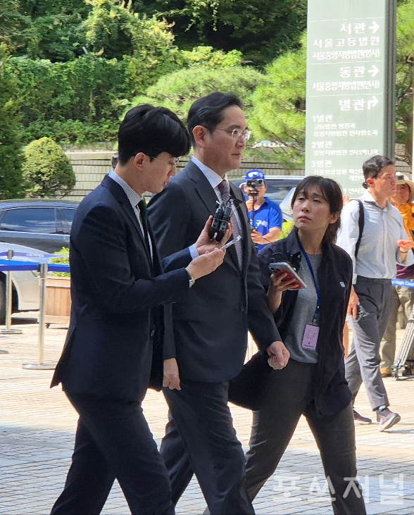 2024년9월30일 서울 서초구 서울고등법원에서 진행된 삼성물산 불법합병 항소심에서 이재용 삼성전자 회장이 출석하고 있다./사진=문기수 기자