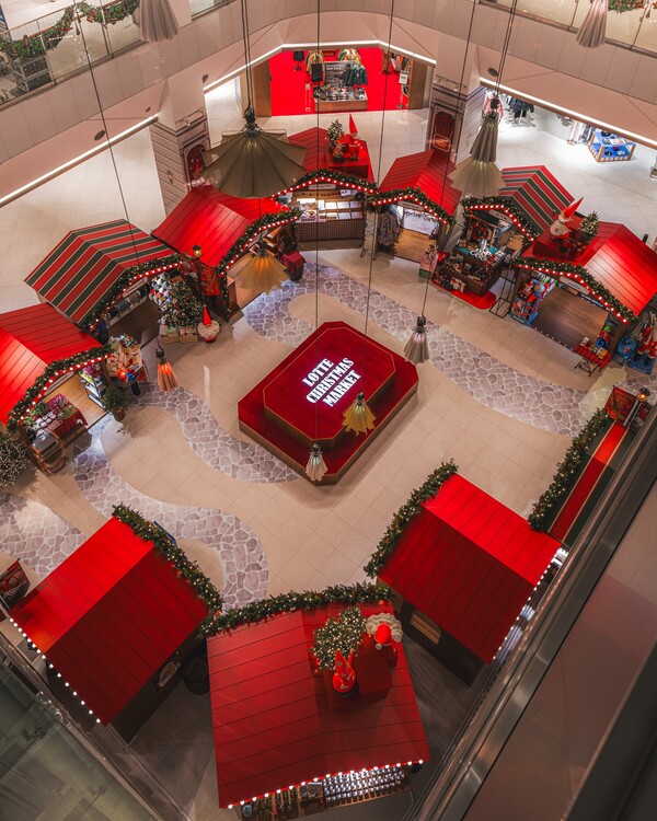 타임빌라스 수원에 연 크리스마스 마켓 / 사진=롯데백화점