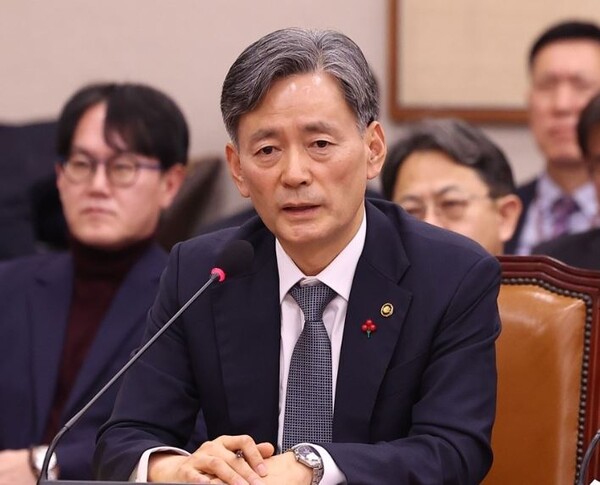 조지호 경찰청장이 9일 서울 여의도 국회에서 열린 법제사법위원회 전체회의에서 발언하고 있다. 2024.12.9/연합