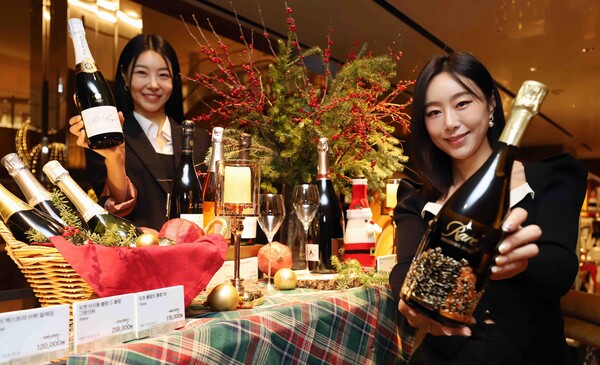 신세계百, 연말 맞이 샴페인·스파클링 와인 선봬 / 사진=신세계백화점
