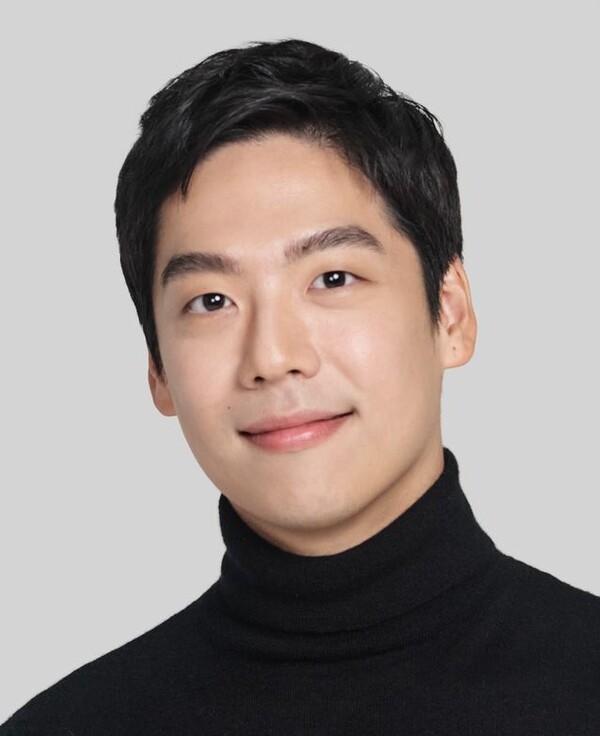 담서원 오리온 전무.