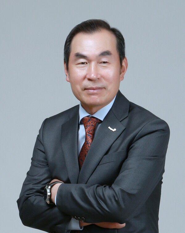 동원산업 지주부문 박문서 대표이사 부회장./동원산업