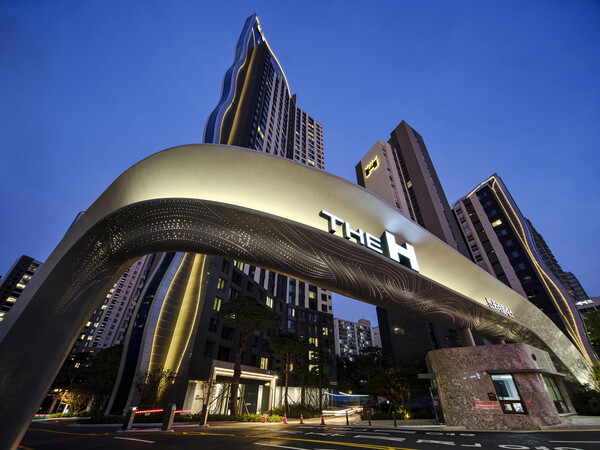 디에이치 라클라스 주출입구. /2025.1.10 현대건설