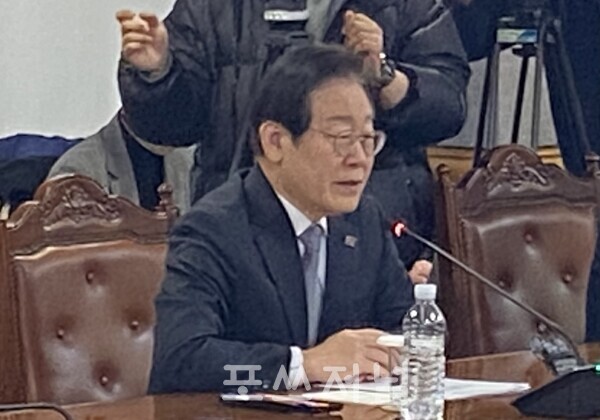 이재명 더불어민주당 대표가 2025년 1월 20일 서울 중구 은행회관에서 열린 '민생 경제 회복을 위한 더불어민주당-은행권 현장간담회'에서 발언하고 있다./사진=박소연 기자
