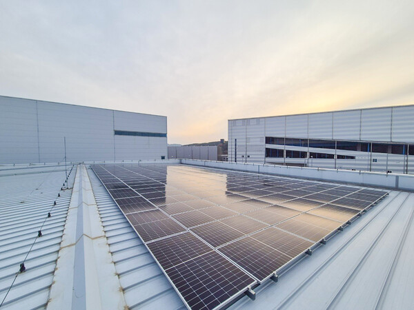 현대면세점 태양광에너지패널 / 사진=현대백화점그룹