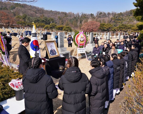 2025년 2월 11일 항일 무장투쟁에서 승리를 거둔 김상옥 의사의 ‘일 대 천 항일서울시가전’ 승리 102주년 기념식이 서울 동작구 국립서울현충원 의사 묘소에서 개최되고 있다. /BBQ