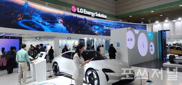 2025년3월5일 서울 강남구 인터배터리2025 에 꾸려진 LG에너지솔루션 부스 전경./사진=문기수