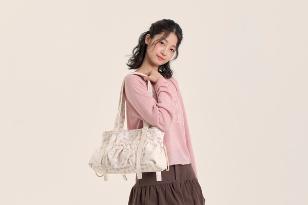 한국에스티엘 마이쉘 2025 봄여름 컬렉션 포레스트 플라워 숄더백 /2025.3.6.롯데유통