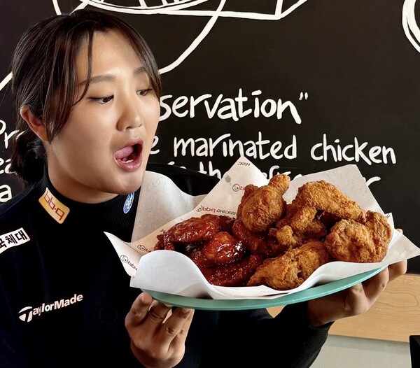 LPGA 유해란 프로, 라스베이거스 BBQ 매장 방문 / 사진=제너시스BBQ