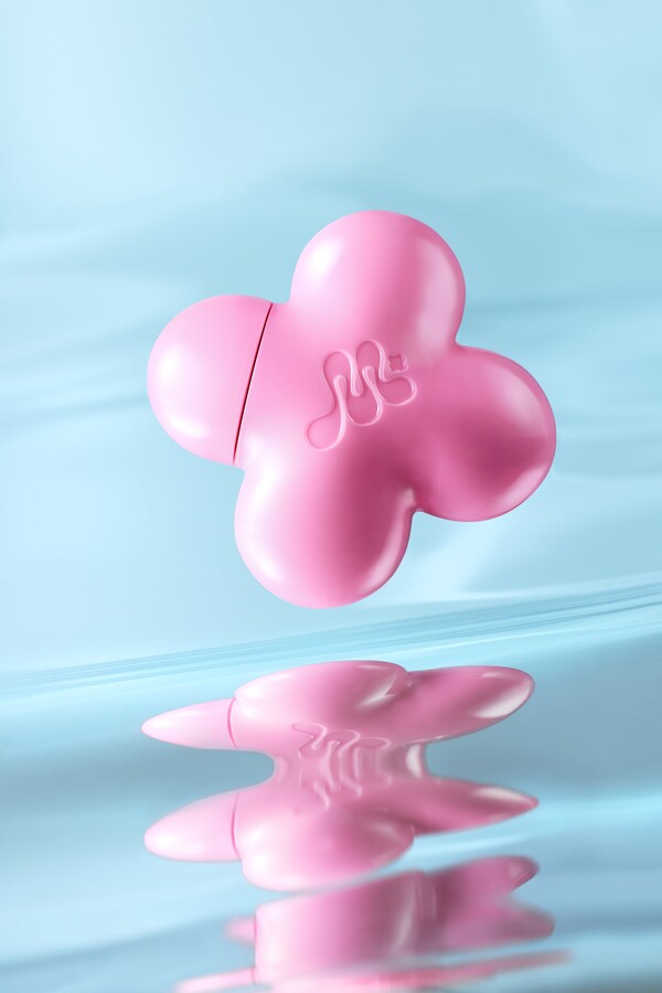 마몽드 글로우 로즈 틴티드 선세럼 연출 이미지 /2025.3.10.아모레퍼시픽