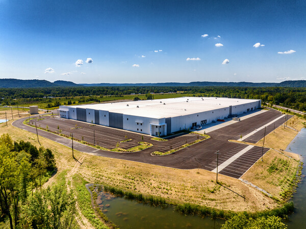 BOSK가 미국 켄터키주 불릿 카운티에 건설 중인 켄터키 1공장 부지 근처 풀필먼트센터 전경./사진=SK스퀘어. 2025.3.17
