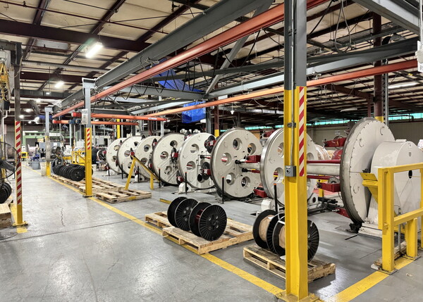 에식스솔루션즈 북미 공장 내 변압기용 특수 권선 설비./사진=LS