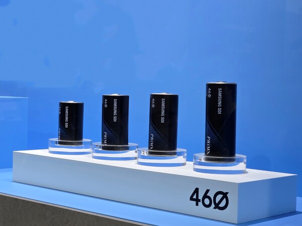 삼성SDI가 2025년 3월 개최된 '인터배터리 2025'에서 공개한 46파이 배터리 라인업./사진=삼성SDI