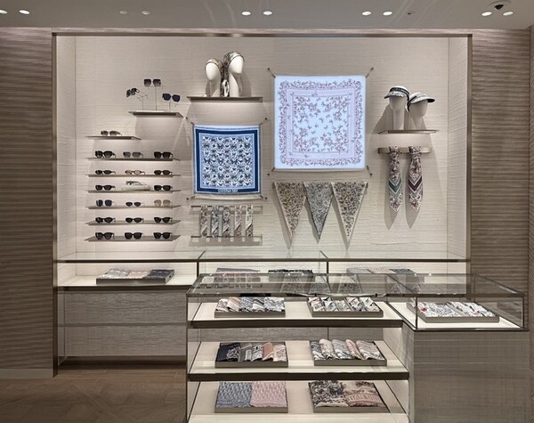 인천공항 1터미널에 오픈한 디올부티크 매장 내부 /2025.4.1.신세계면세점