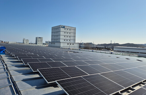 2025년 4월7일부터 본격적인 가동에 들어가는 강원도 동해시 LS전선 해저케이블 공장 태양광 발전 시설./사진=LS전전