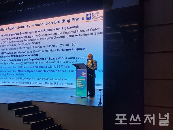 2025년 5월 26일 서울 용산구 그랜드 하얏트 그랜드볼룸에서 열린 '2025 국제 우주산업 콘퍼런스'에서 제이언트 페틸 인도 우주협회(IN-SPACE) 협회장이 인도의 우주항공 산업의 현황에 대해 발제를 진행하고 있다. /사진=송신용 기자
