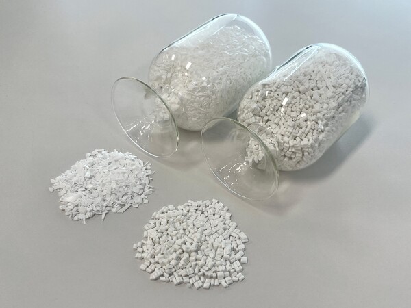 회수한 햇반 용기를 재가공해 만든 재활용 플라스틱 원료 / 사진=CJ제일제당