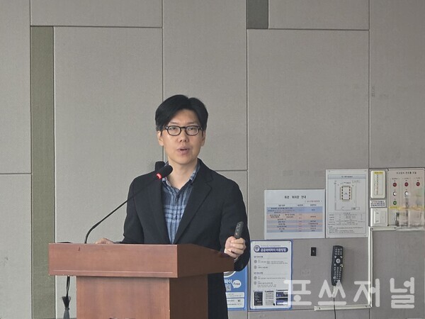 2025년 6월 18일 국회 제2대회의실에서 열린 'K-조선 글로벌 미래 초격차 기술확보 토론회'에서 이은찬 산업연구원 산업전환전략연구단 연구위원이 '조선산업 현황과 한중 경쟁력 비교' 주제 발제를 진행하고 있다. /사진=송신용 기자