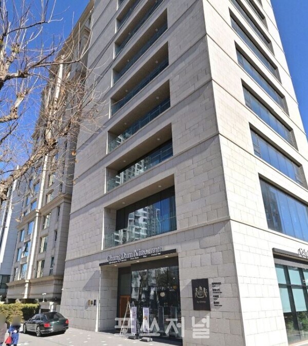 서울 강남구 삼성로 알피바이오 사옥. 이 건물 재즈바에서 대웅제약 영업사원들이 의사들을 상대로 로비활동을 한 것으로 알려졌다./2026.6.27.