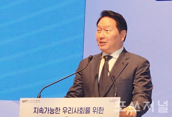 2025년7월8일 서울시 중구 대한상공회의소 국제회의장에서 진행된 신기업가정신 토론회에서 최태원 SK그룹 회장 겸 대한상공회의소 회장이 발언하고 있다./사진=문기수 기자