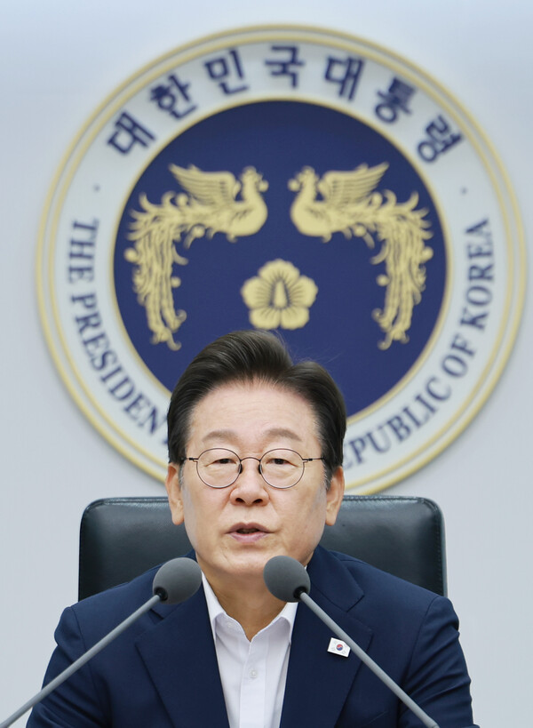 이재명 대통령이 30일 서울 용산 대통령실 청사에서 열린 비상경제점검 태스크포스(TF) 3차 회의에서 발언하고 있다. 2025.7.30//연합