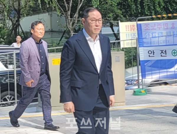 조현상 HS효성그룹 부회장이 2025년 8월4일 오전 김건희씨의 '집사게이트'와 관련한 조사를 받기 위해 서울 종로구 KT광화문사옥에 마련된  민중기 특별검사 사무실로 출두하고 있다./사진=강민혁 기자