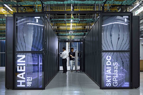 SK브로드밴드 가산 AI DC에 구축된 B200 클러스터 ‘해인’의 모습./사진=SKT